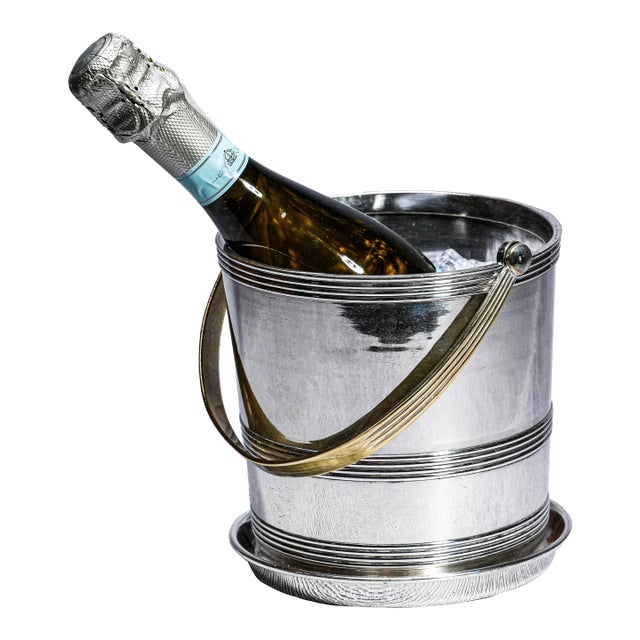 1960s Classic Vintage Mid Century Modern MCM Banded Silverplate Ice Bucket Barware Home Decor For Sale