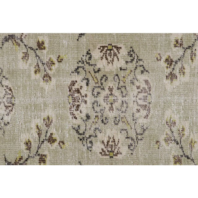 1960s Vintage Zeki Muren Rug in Green With Floral Patterns For Sale - Image 5 of 7