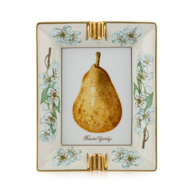 This elegant ceramic ashtray by Hermès produced in France during the 20th century, exemplifies the House’s dedication to...