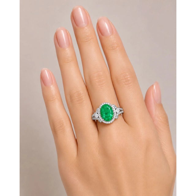 Art Deco 14K Yellow Gold Emerald Diamond Cocktail Ring Oval Colombian Emerald Estate For Sale - Image 3 of 3