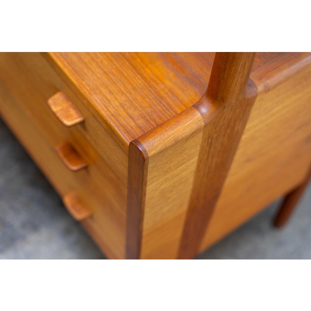 Brown Ry 20 Highboard in Teak by Hans J. Wegner for Ry Møbler, Denmark, 1960s For Sale - Image 8 of 18