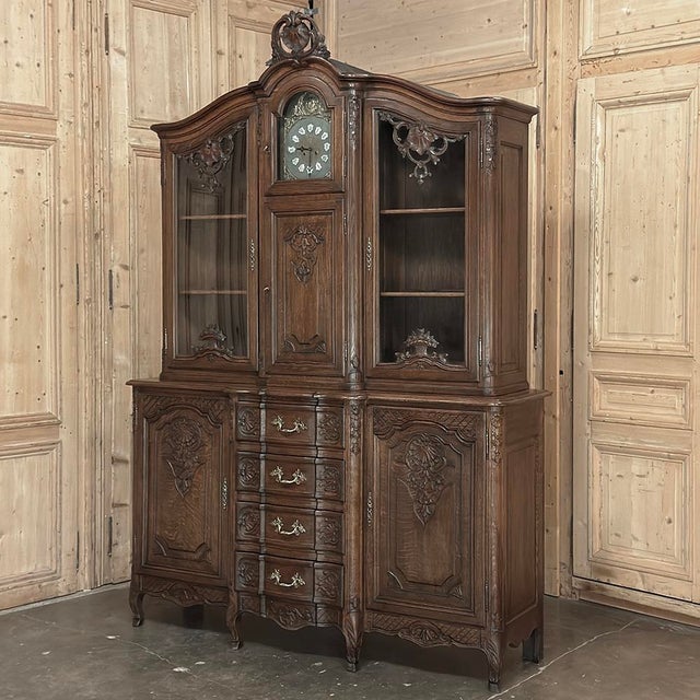 French Antique Liegeois Regence Style Two-Tiered Oak Display Buffet With Clock For Sale - Image 3 of 18