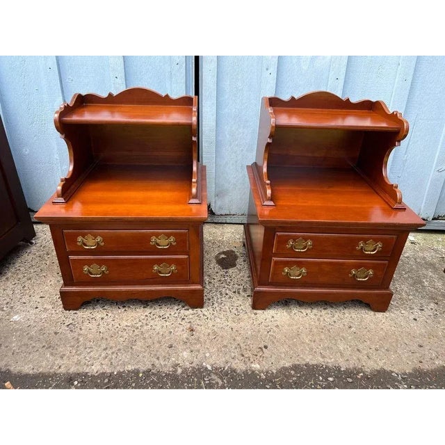 Late 20th Century Pair of National Furniture Co Mt.Airy Chippendale 2 Tiered Two-Drawer Solid Cherry Nightstands Bedside Tables. For Sale - Image 10 of 10