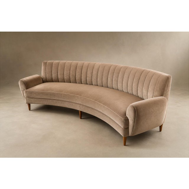 Brazilian Modern Sculptural Curved Sofa in Mohair and Caviúna Wood, 1960s For Sale - Image 18 of 18