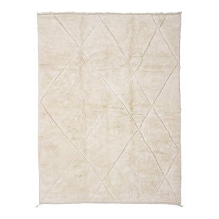 Classic Asymmetrical Diamond Hand-Knotted Wool Rug | 13'2" X 9'11" | One of a Kind For Sale