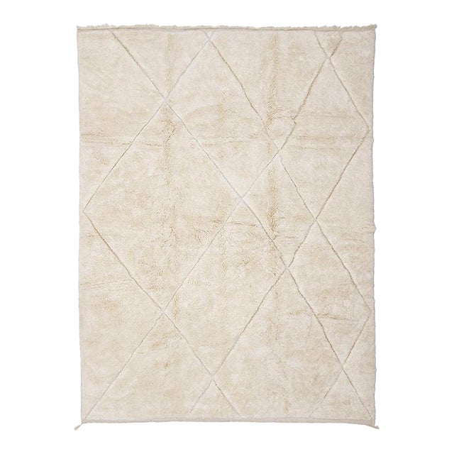 Classic Asymmetrical Diamond Hand-Knotted Wool Rug | 13'2" X 9'11" | One of a Kind For Sale