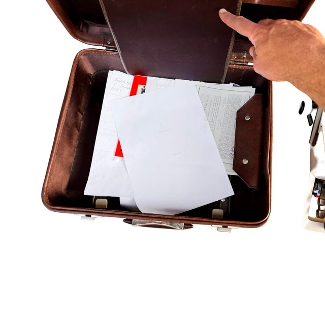 Łucznik 1303 Typewriter – Poland, 1970s, Functional, Very Good Condition For Sale - Image 13 of 15