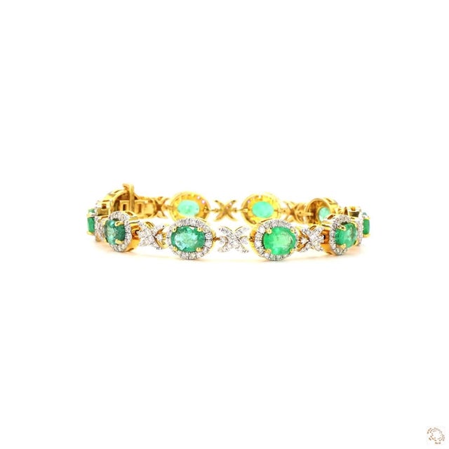 Silver 2.89 Carat Round Brilliant Cut Diamond Emerald Gold Bracelet For Sale - Image 8 of 9