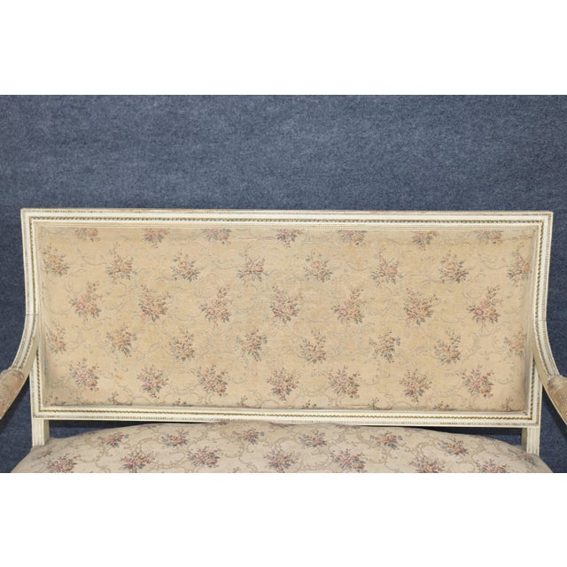 1910s 1930's French Louis XVI Style Antique Parcel Gilt Settee For Sale - Image 5 of 12