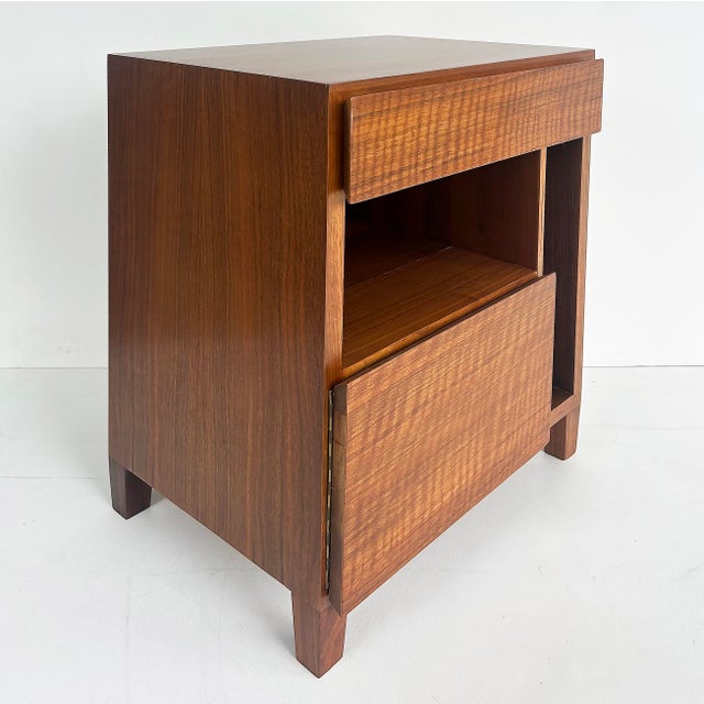 Wood 1950s Gio Ponti Singer & Sons Walnut, Rosewood Nightstands Restored, Pair For Sale - Image 7 of 18