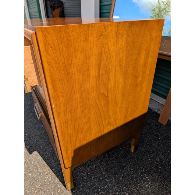 Drexel Cascade Mid Century Modern Walnut Finish 6 Drawer Dresser W/ Original Mirror For Sale - Image 10 of 18