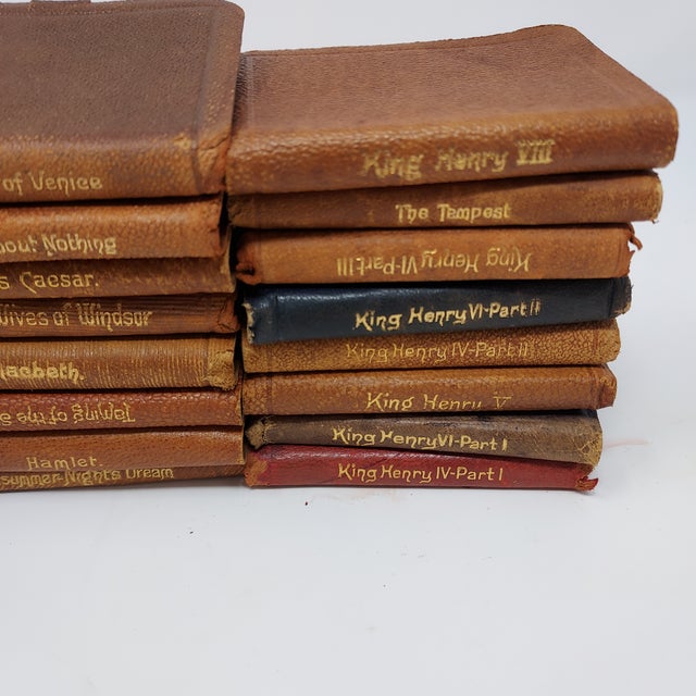 Knickerbocker Shakespeare Collectible Set of 24 Miniature Leather Bound Books Pub Circa 1910 For Sale - Image 13 of 15