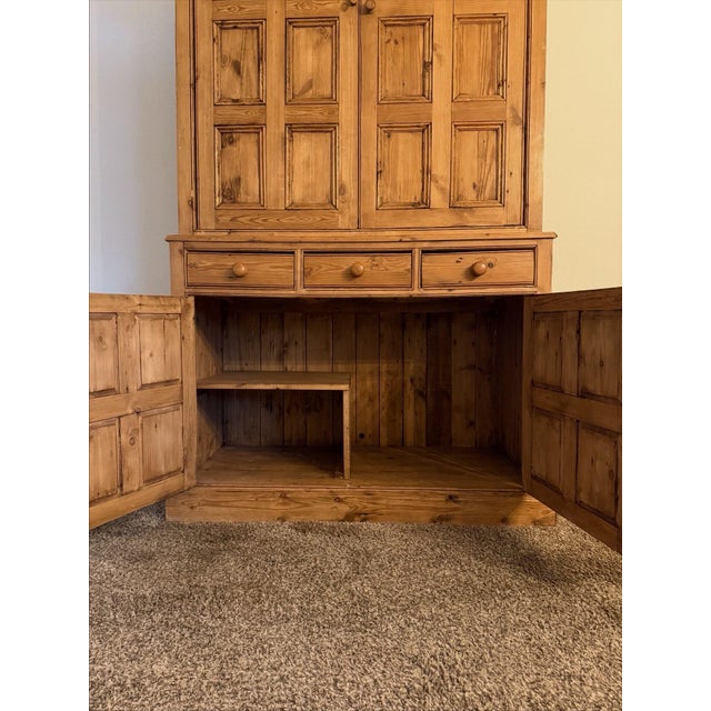 Late 20th Century European-Style Pine Linen Press / Armoire For Sale - Image 4 of 5