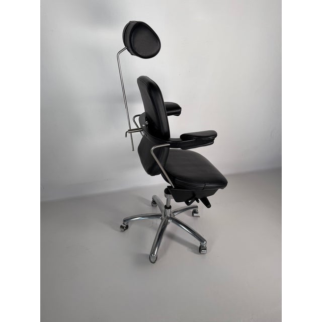 Mid-Century Modern Ergonomic Executive Chair in Genuine Leather from FALTO Sonet, 1990s For Sale - Image 3 of 9