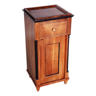 Biedermeier Side Table in Walnut, Germany, 1830s For Sale