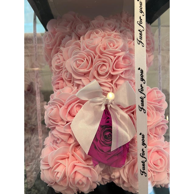 Traditional Valentine Teddy Made of Roses in Gift Box For Sale - Image 3 of 8