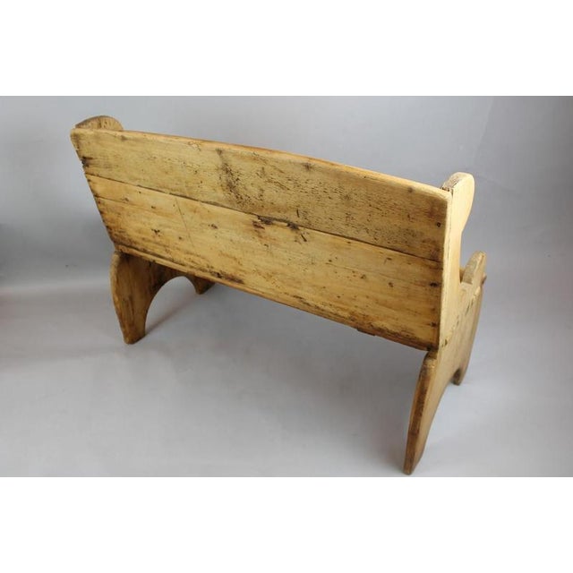 Mid-Century Fir wood bench Wear consistent with age and use.Measures : 105cmx45cm H:77cm
