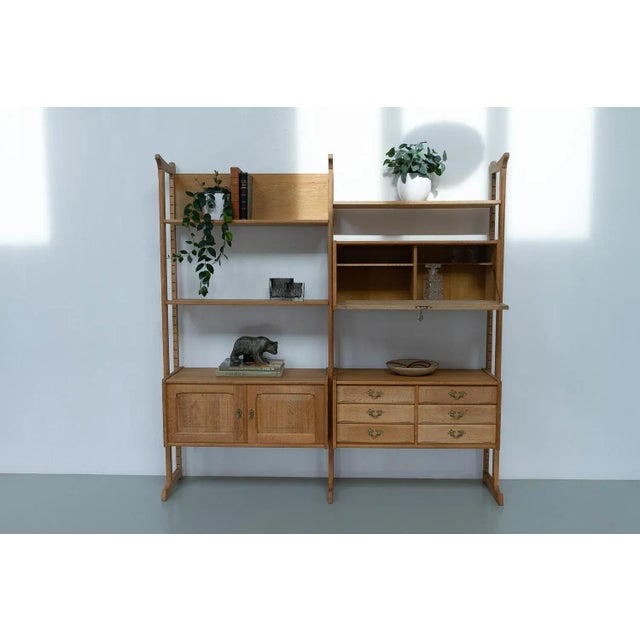 Danish Freestanding Oak Bookcase by Henning Kjærnulf for Nyrup Møbler, 1960s For Sale - Image 13 of 18