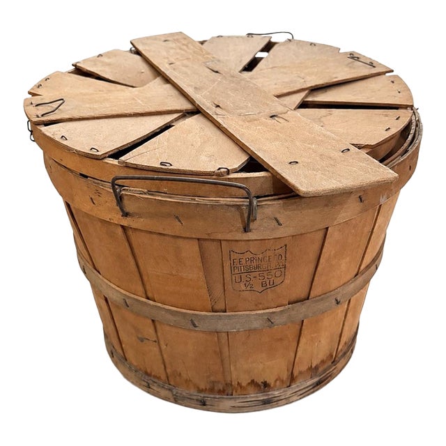 Early 20th-Century F. E. Prince Co. Texas Half-Bushel Wooden Produce Basket For Sale
