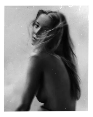 3499 - Analogue Black and White Female Portrait 2023