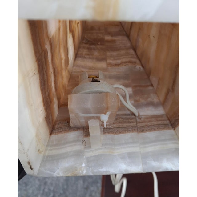 Gemstone Mid 20th Century Onyx Marble Pyramid Form Table Lamp For Sale - Image 7 of 8