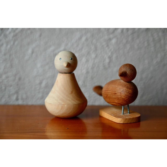 Wood Minimalist Scandinavian Turned & Carved Wooden Birds, 1970s, Set of 2 For Sale - Image 7 of 9