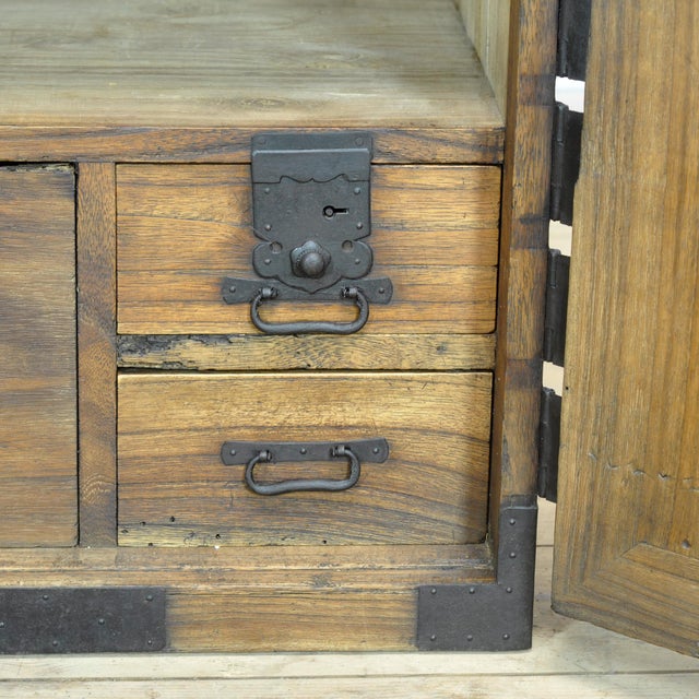 Wood Japanese Choba Tansu Chest with Hand-Forged Iron Fittings, 1880 For Sale - Image 7 of 16