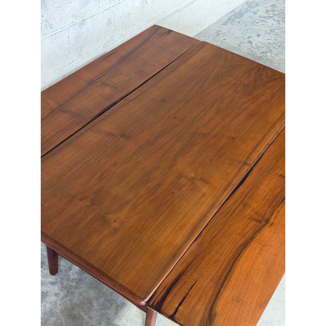Teak Extendable Rectangular Coffee Table With Two Leaves Vintage Mid-Century Modern 1960s For Sale In Los Angeles - Image 6 of 10