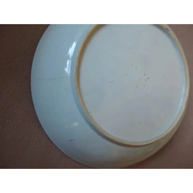 18th Century Chinese Export Porcelain Famille Rose Palette Round Low Bowl or Cake Plate For Sale - Image 9 of 11