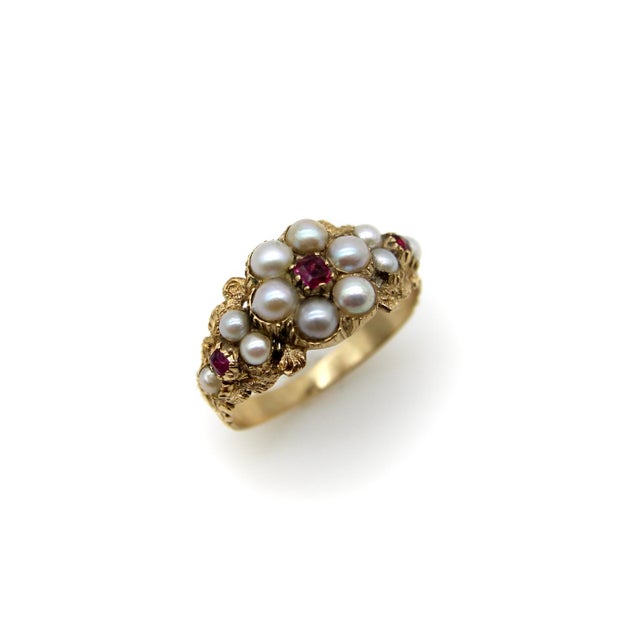 Mid 19th Century 15k Gold Early Victorian Flower Ring With Pearl and Ruby, Size 5.5 For Sale In Los Angeles - Image 6 of 10