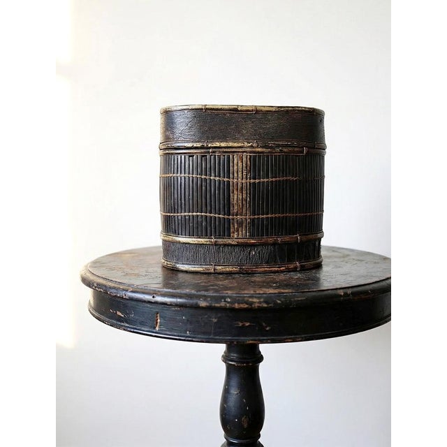 Antique Indonesian Tampung Box in Bamboo and Leaf, 1890s For Sale - Image 3 of 13