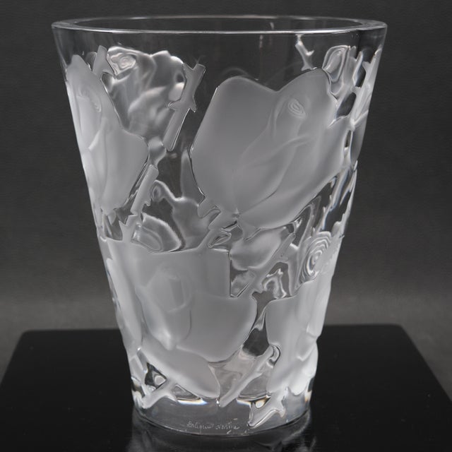 Art Nouveau Vintage 1950s Lalique Ispahan Clear & Frosted Crystal Vase With Roses in Relief For Sale - Image 3 of 8