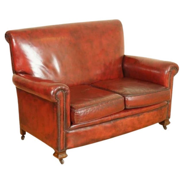 Victorian Gentleman's Club Sofa in Hand-Dyed Burgundy Leather For Sale - Image 13 of 13