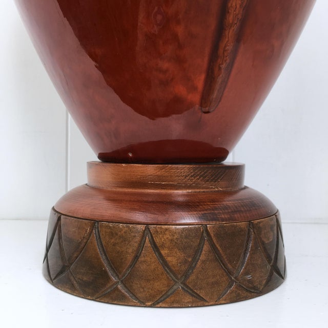 Sienna Mid-Century Modern 1960’s Drip Glaze Ceramic Table Lamp With Textured Shade – Retro Rust & Brown For Sale - Image 8 of 11