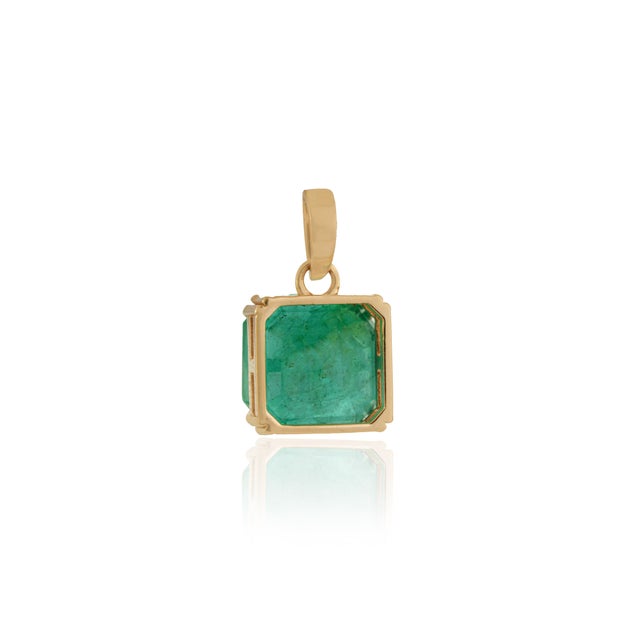 Square Cut 6.06ct Emerald Solitaire Double Prong 18k Yellow Gold Pendant For Sale - Image 9 of 16