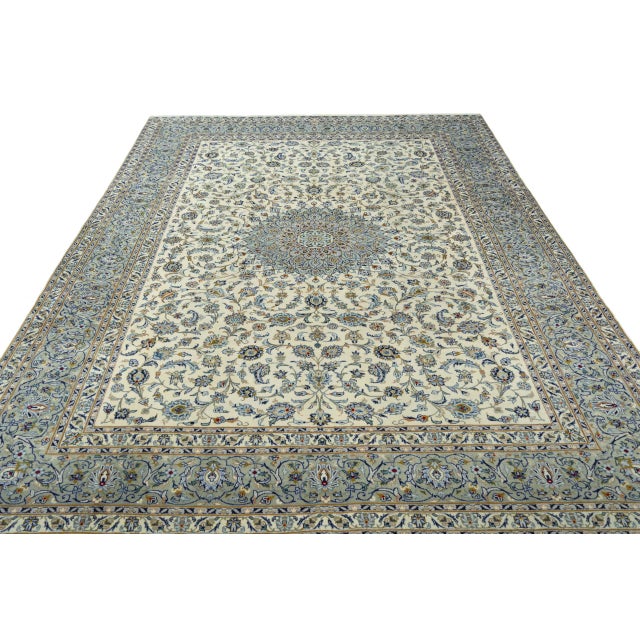 Middle Eastern Hand-Knotted Kashan Rug in Wool, 1990s For Sale - Image 4 of 13