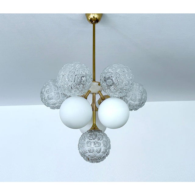 Mid-Century Modern Large Italian Grape Pendant Light in Glass, 1960s For Sale - Image 3 of 18