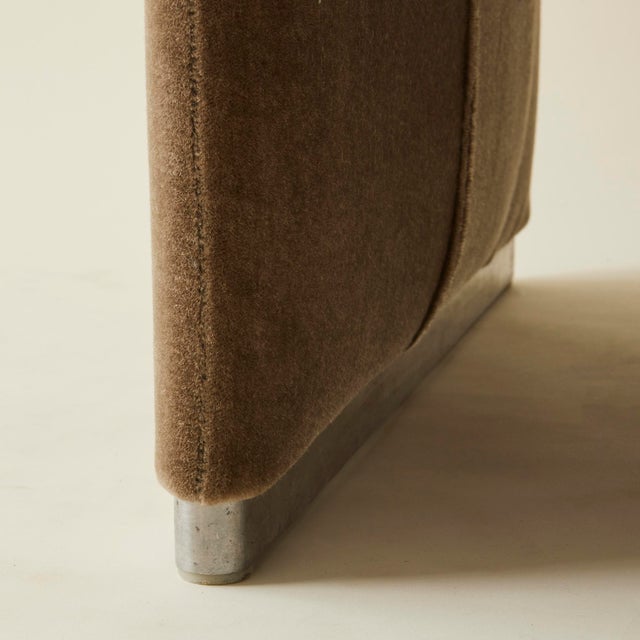 "Alky" Mohair Lounge Chairs Attributed to Giancarlo Piretti for Castelli 1960s For Sale - Image 9 of 12