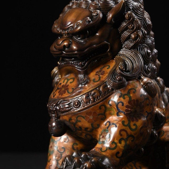 Brown Pair of Cloisonne Enameled Guardian Lions – 10" Foo Dogs With Intricate Floral Motifs For Sale - Image 8 of 9
