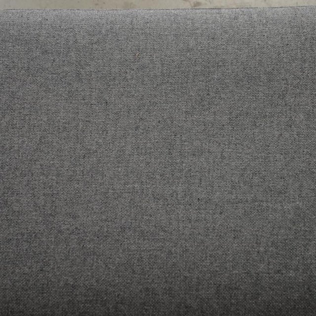 Gray ML-90 Three-Seater Sofa in Hallingdal 130 Fabric by Illum Wikkelsø, 1960s For Sale - Image 8 of 17