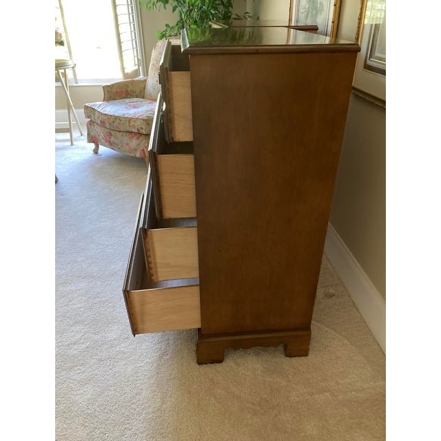 Pair of Vintage Early American Maple Bachelor Chests For Sale In Philadelphia - Image 6 of 12