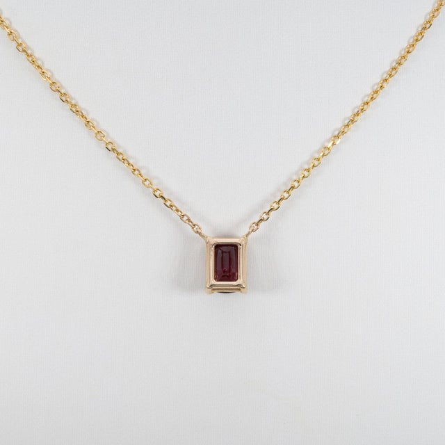 Metal 1.6Ct Red Spinel Solitaire Pendant Necklace With Chain in Solid 14k Gold, 8x6mm For Sale - Image 7 of 8