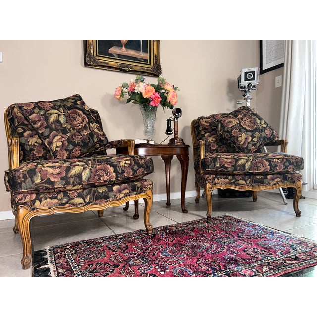 Late 20th Century Pair of French Provincial Louis XV Style Floral Tapestry Lounge Chairs For Sale In Los Angeles - Image 6 of 6