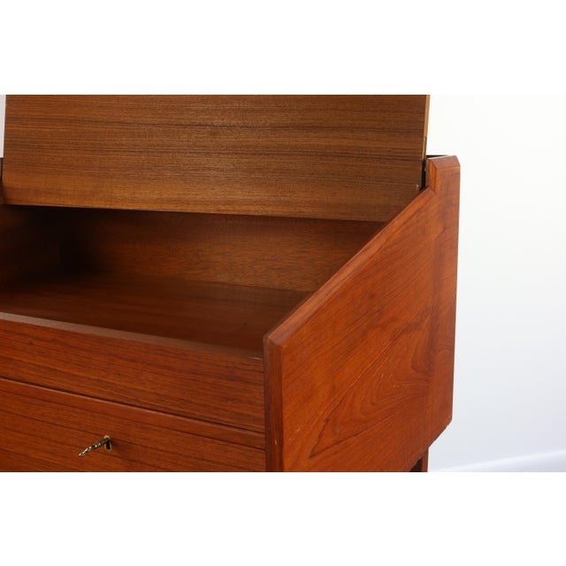 Danish Modern Drafting Desk w/ Original Skeleton Key, Denmark For Sale In Orlando - Image 6 of 9