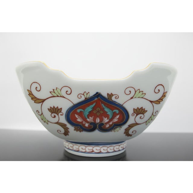 Japanese Japanese Imari Arita Yaki Kisen Kiln Vivid Gokunishiki Porcelain Square Bowl For Sale - Image 3 of 11