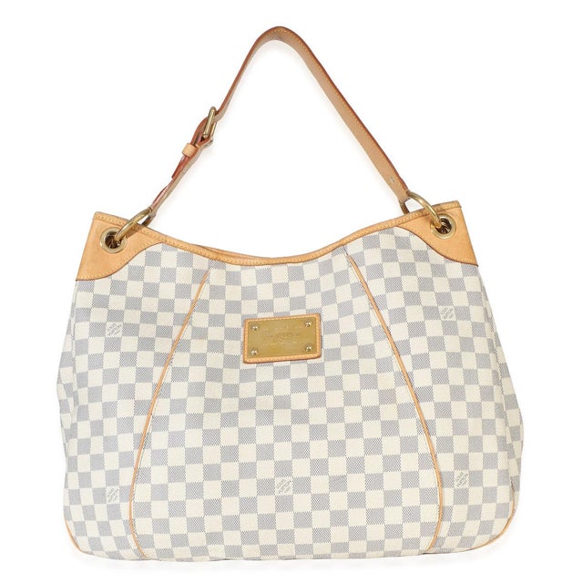 Item #: 154227 Interior Material: Microfiber Size: GM Features Interior: Two slip pockets Dimensions: 18 x 14 x 4.5 in...