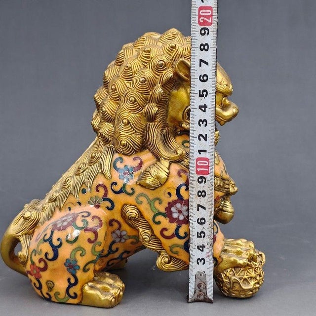 Pair of Vintage Cloisonné Gilt Bronze Guardian Lion Statues With Floral Enamel For Sale - Image 4 of 13