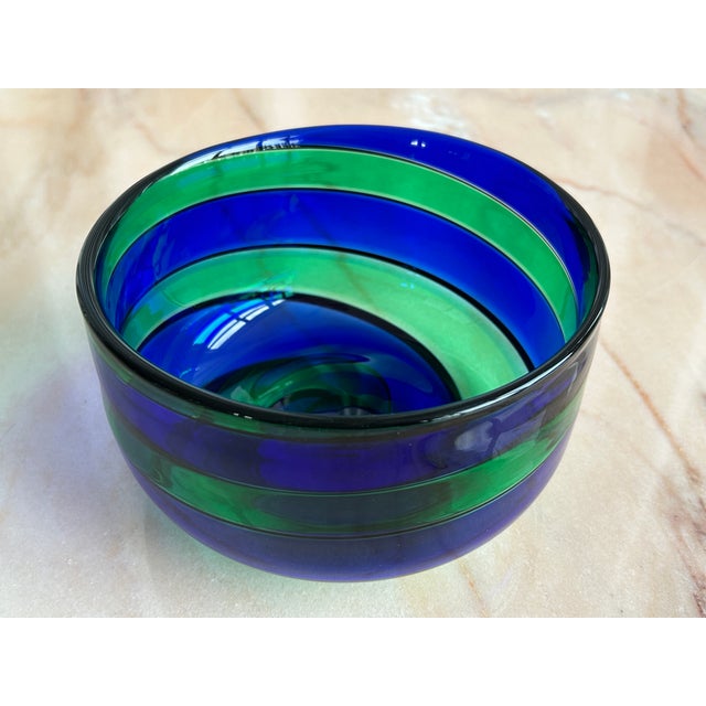 Postmodern Vintage Swirl Murano Glass Bowl by Fulvio Bianconi for Venini, Italy, 1990s For Sale - Image 3 of 8