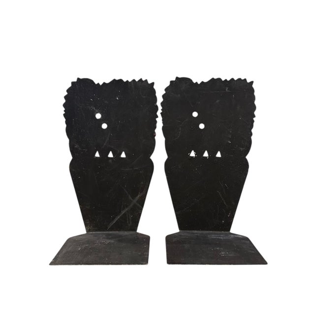 Late 20th Century Vintage Hand Painted Tole Trompe l'Oeil Potted Pink Hyacinth Floral Arrangement Bookends / Flower Dummy Boards, a Pair For Sale - Image 5 of 5