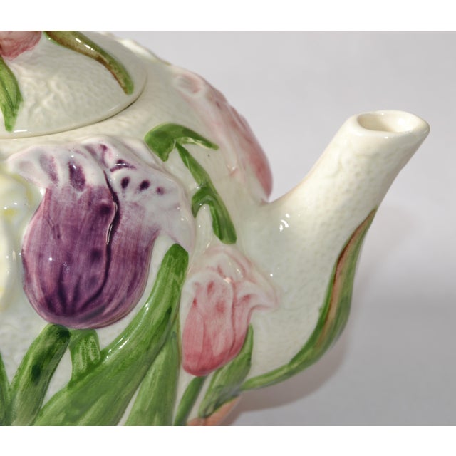 1993 Vintage Fitz & Floyd Majolica Ceramic Embossed Tulip Flowers Tea Coffee Pot For Sale - Image 11 of 18